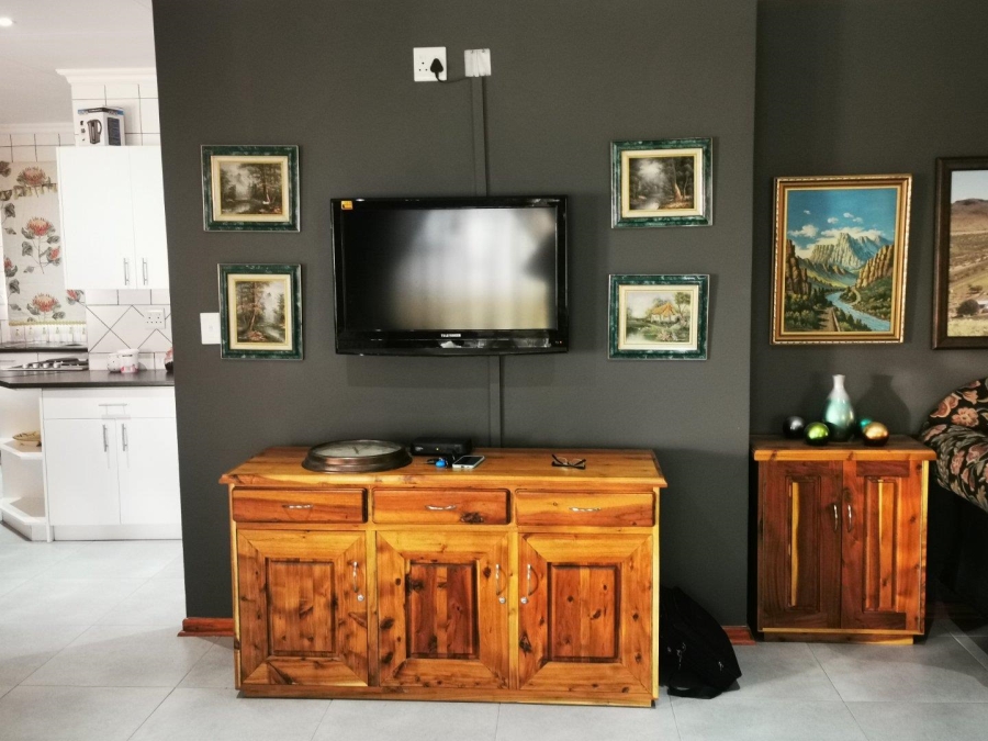 3 Bedroom Property for Sale in Wavecrest Eastern Cape